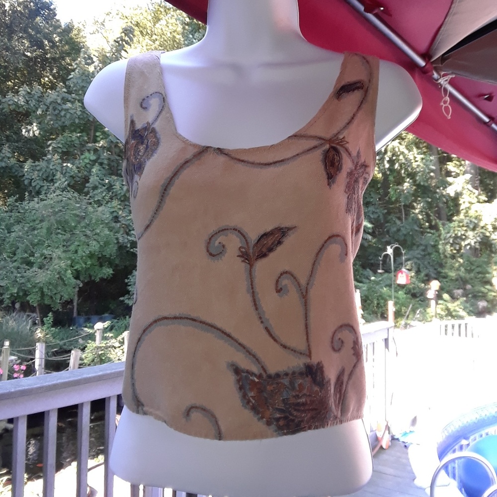 TAN & BROWN TRACY EVANS FLOWER TOP